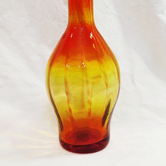 Vintage Mid-Century Modern LE Smith Handblown Amberina Double Lipped Vase - Picture 2 of 5